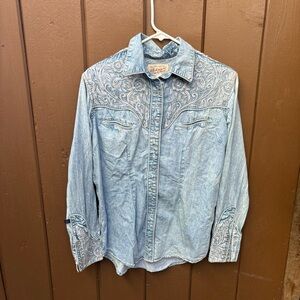 Rockmount Ranch Women's Vintage Denim & Blue Tooling Embroidered Western Shirt